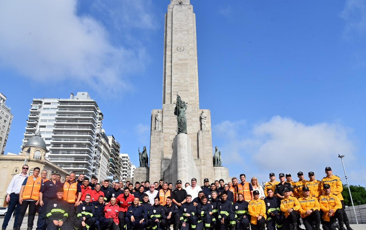 Derrumbe en Villa Gesell: brigadistas santafesinos colaborarán en la búsqueda y rescate de víctimas | Información General