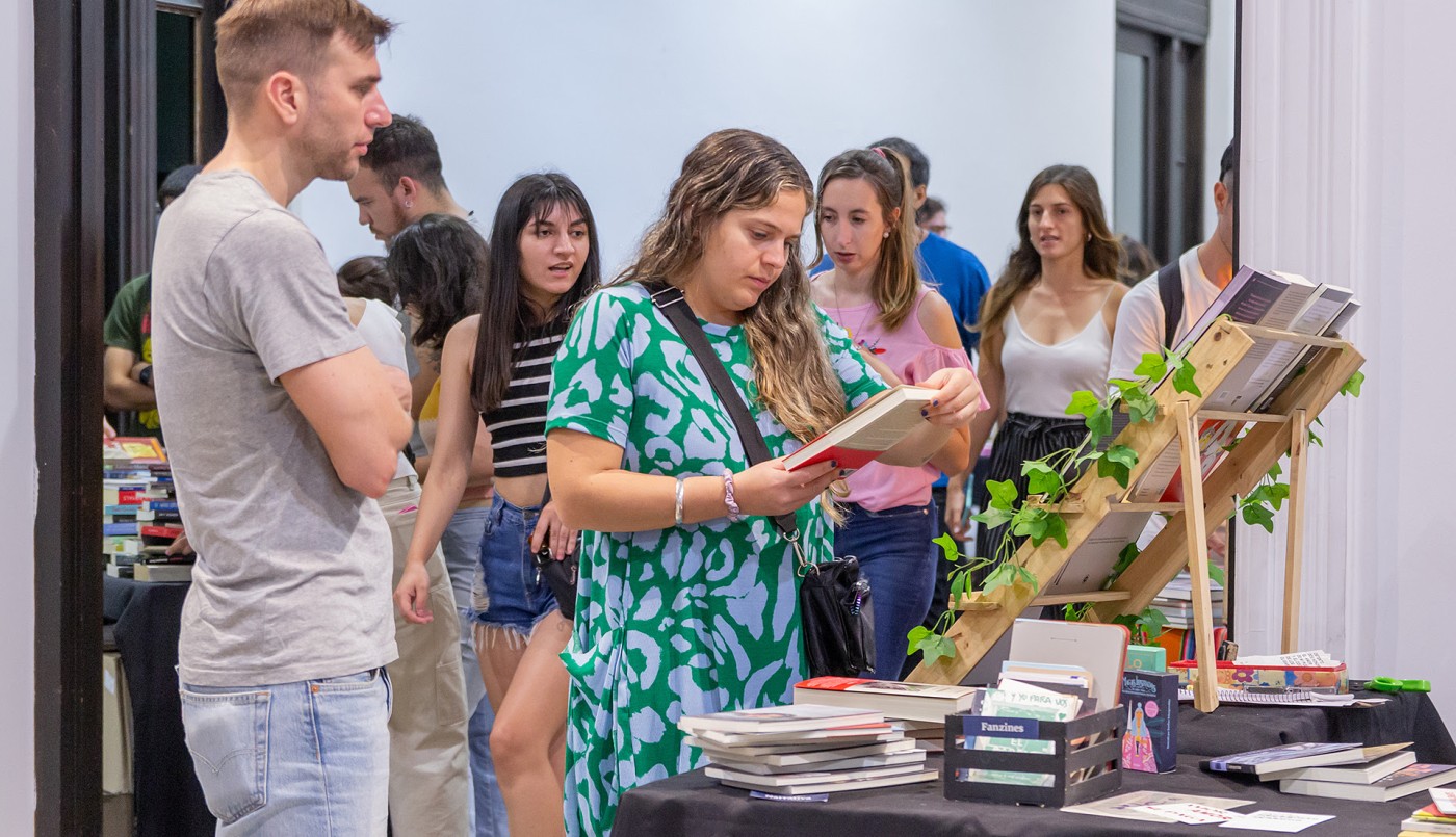Estiman que más de 16 mil personas pasaron por la Feria del ibro de Santa Fe | Noticias