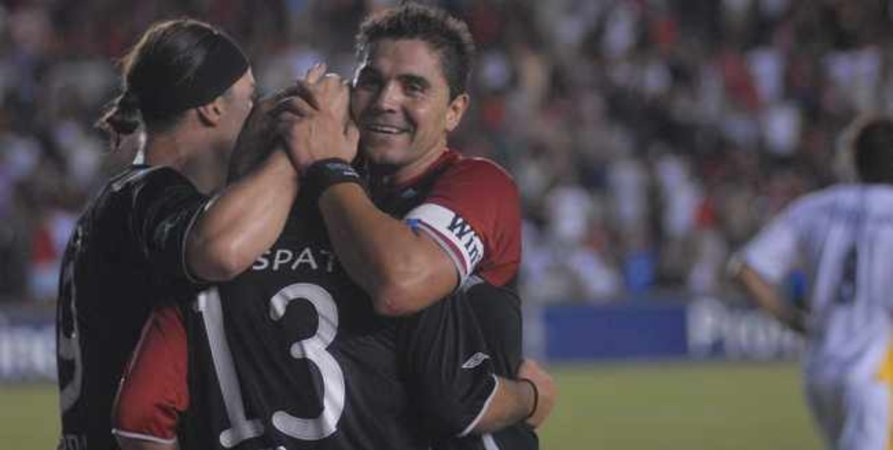 Colón: ¿Quién es el ex jugador del club que podría sumarse a las inferiores? | Deportes