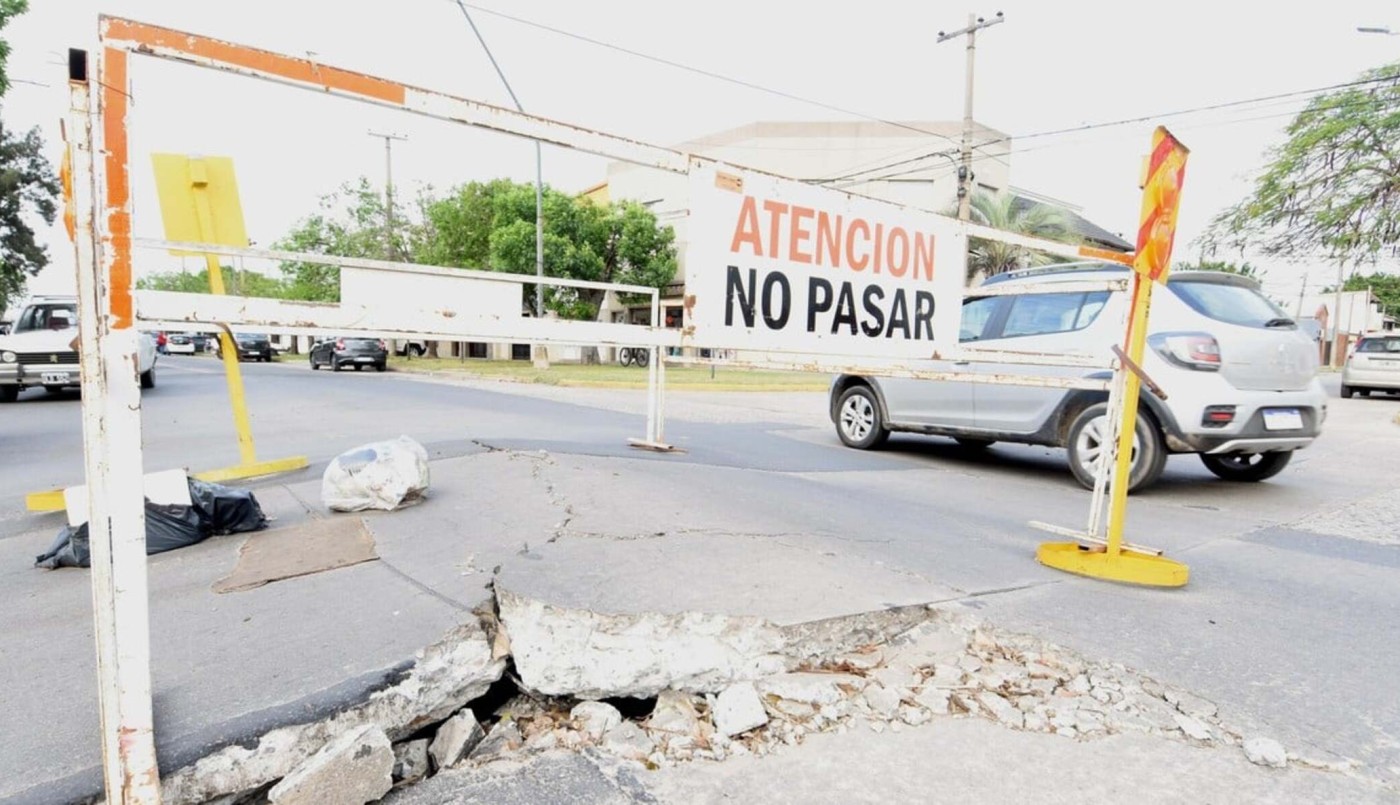 La Municipalidad avanza con el bacheo en General Paz y Risso | Información General