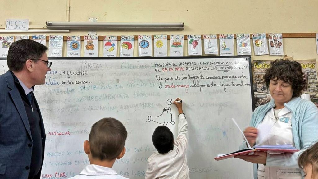 Desde este martes se aplica la extensión horaria en las escuelas de la provincia | Información General