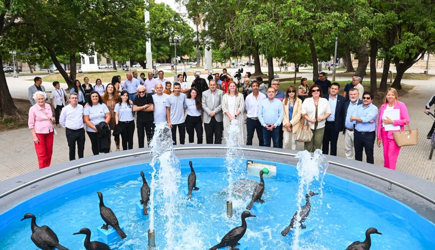 Se replicaron las emblemáticas figuras de la Fuente con Biguás de la Plaza 25 de Mayo | Noticias