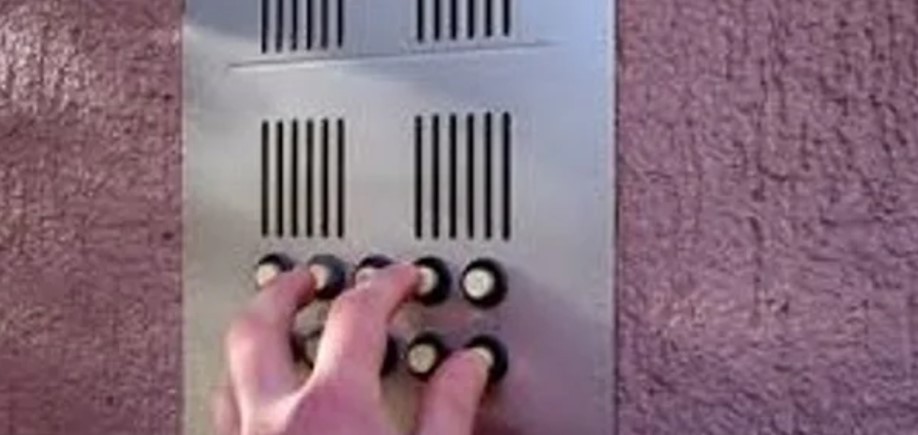 Rosario: un chico de once años jugaba al ring raje y recibió una golpiza que le fracturó una muñeca | Noticias