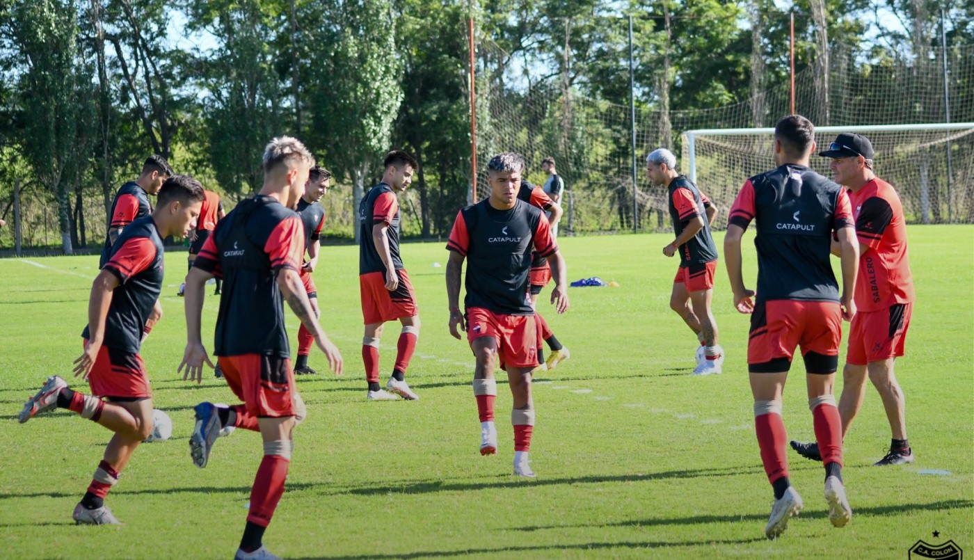 Varios futbolistas terminan su ciclo en Colón | Deportes