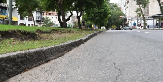 Se licita la reparación del socavón frente a la plaza Pueyrredón | Información General