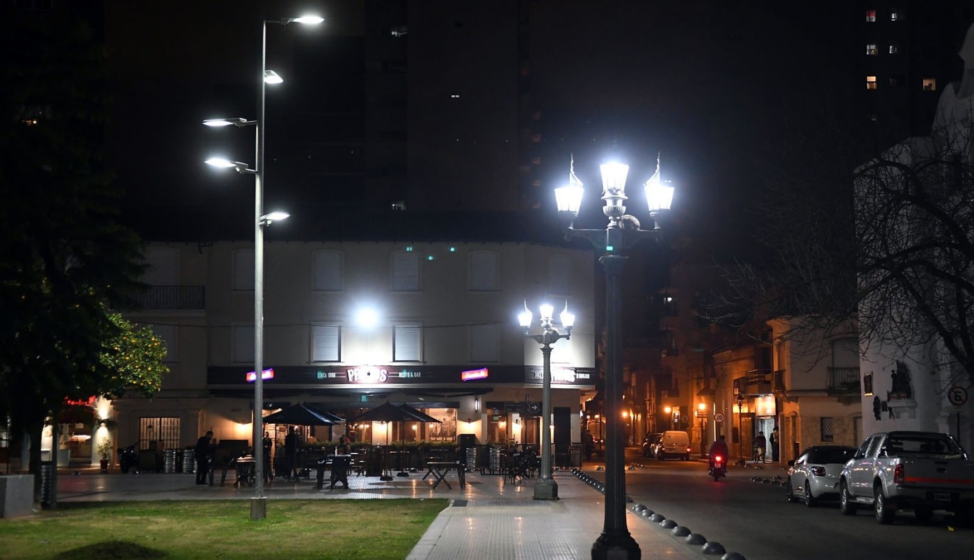 Seis meses para que todos los barrios tengan “las luces prendidas” | Información General