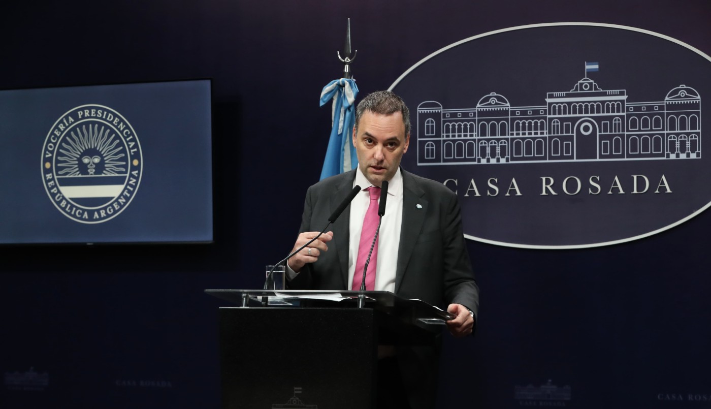 El Gobierno anunció que se cobrará la educación universitaria y la salud a extranjeros | Nacionales