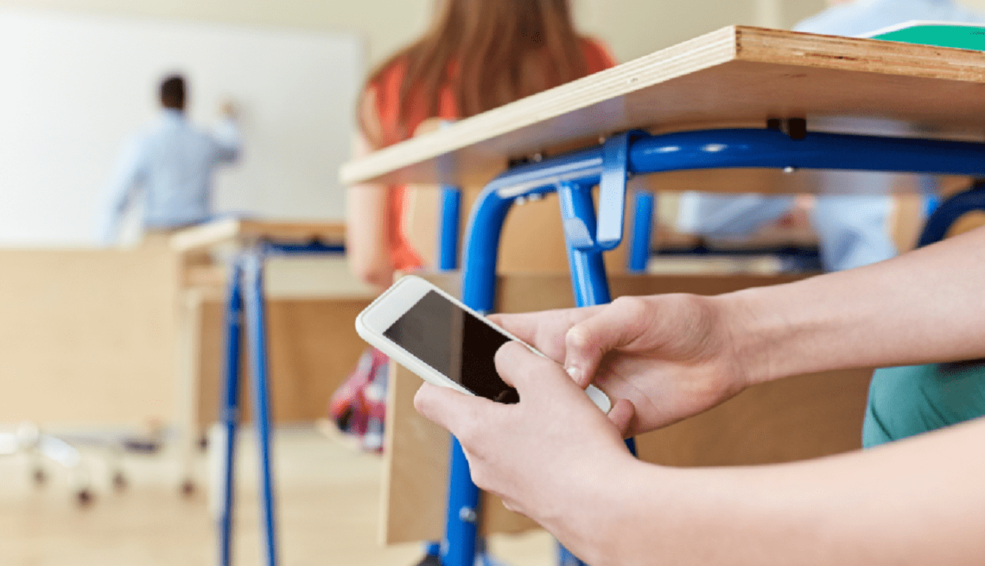 El 80% de los alumnos santafesinos lleva celular al aula, pero no lo usa con fines educativos | Información General