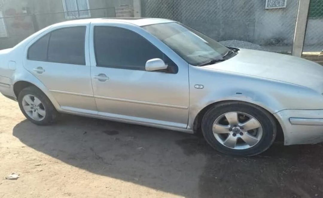 Encontraron en barrio Los Hornos un auto que había sido robado en Coronda | Policiales