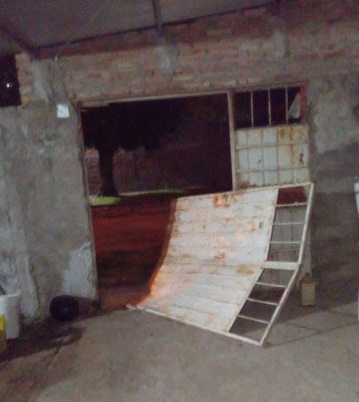 Barrio Santa Rita II: reventaron un portón y se robaron una moto | Policiales