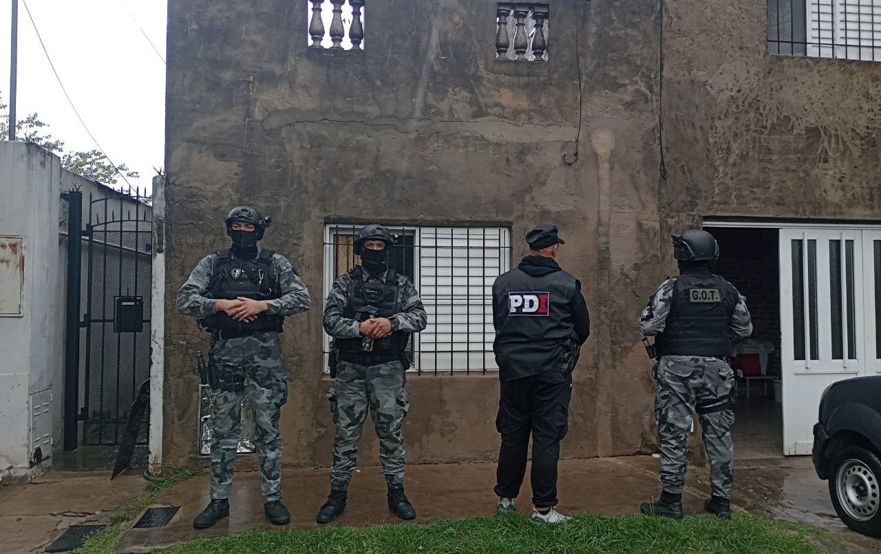 Rubó, huyó, perdió la billetera y lo encontraron: quedó detenido | Información General