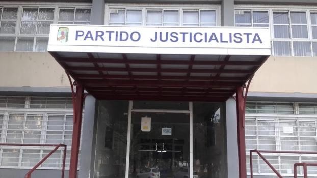 Tras el Congreso partidario del sábado, Eduardo Toniolli renunció a la vicepresidencia del PJ | Información General