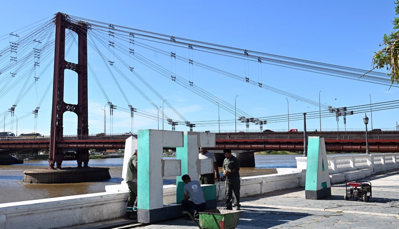 Se colocaron las letras corpóreas en la Costanera Oeste | Noticias