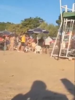 Más de 10 jóvenes se tomaron a golpes de puño en la Costanera | Noticias