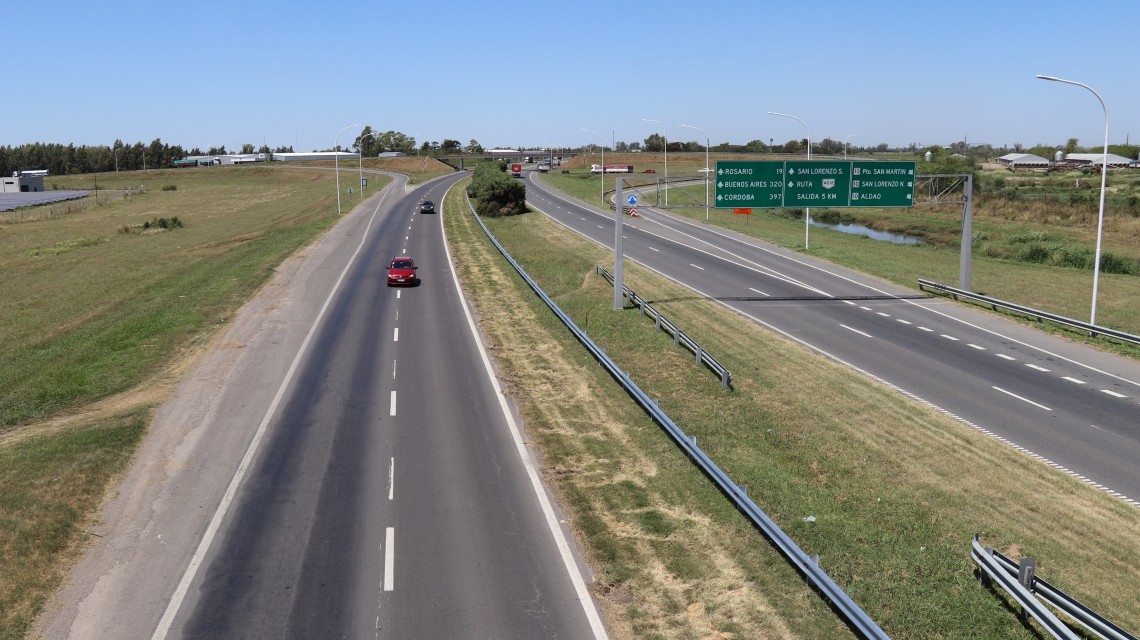 Tránsito: se encuentra cortada una parte de la Autopista Rosario - Santa Fe | Información General