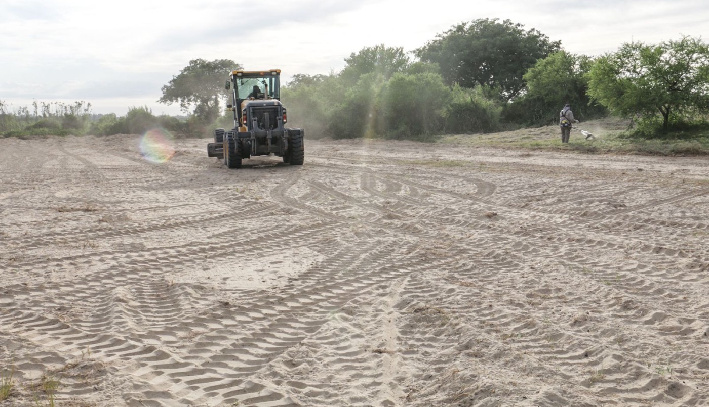 La Municipalidad ultima los trabajos para poner a punto la playa de Los Alisos | Noticias