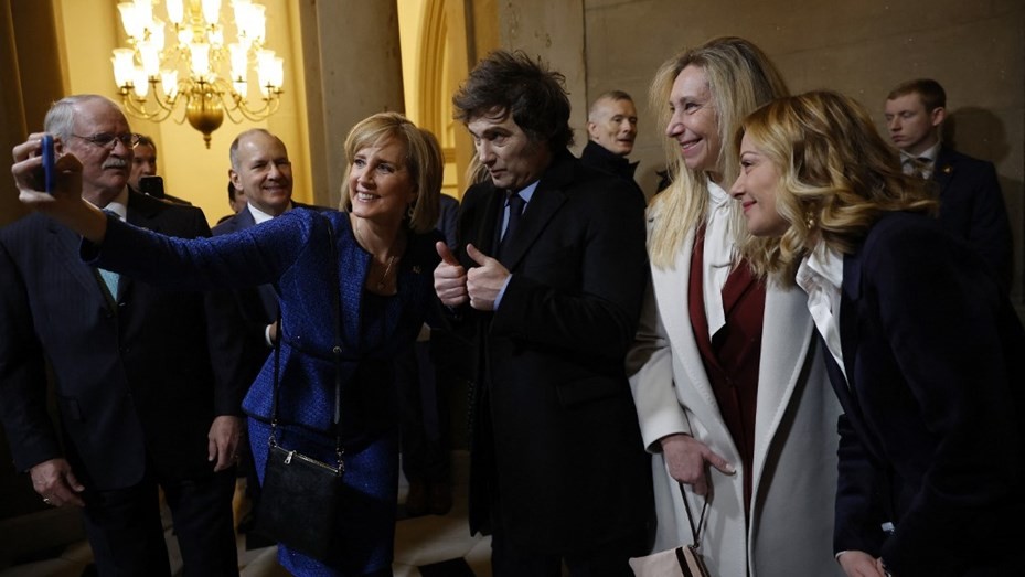 Javier Milei se mostró muy cerca de Giorgia Meloni durante la investidura de Donald Trump | Nacionales