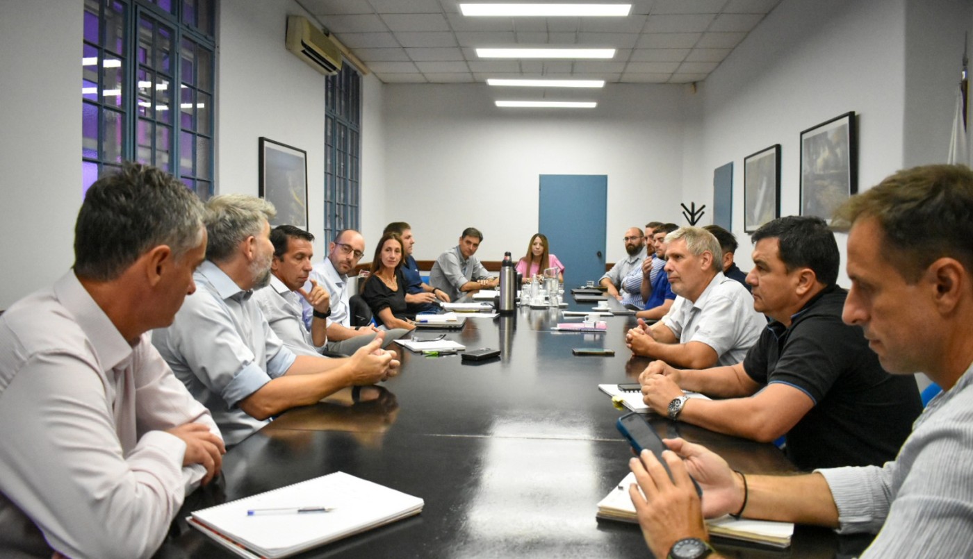 Trabajo conjunto entre Aguas Santafesinas, la Empresa Provincial de la Energía y Litoral Gas | Información General