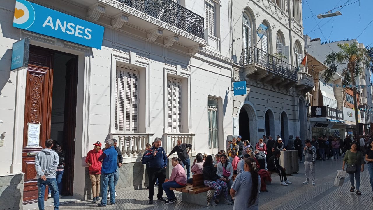 Jubilados y pensionados que perciben un haber mínimo tendrán un nuevo bono | Nacionales