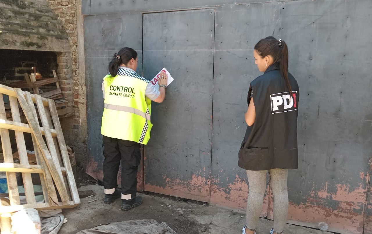 Municipio y PDI secuestraron material lumínico de chatarrerías | Noticias