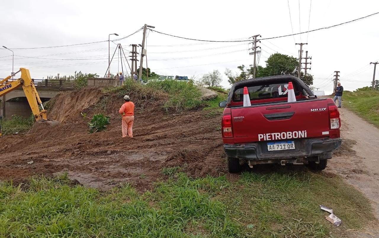 Comenzaron los trabajos de suelo para construir el nuevo puente entre Santa Fe y Santo Tomé | Información General