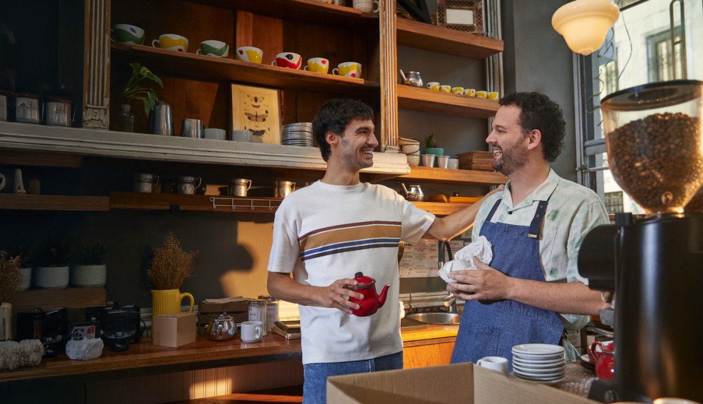 Avalian lanza su nueva campaña "De tu lado para cuidarte", inspirada en las personas que más nos cuidan | Contenido patrocinado