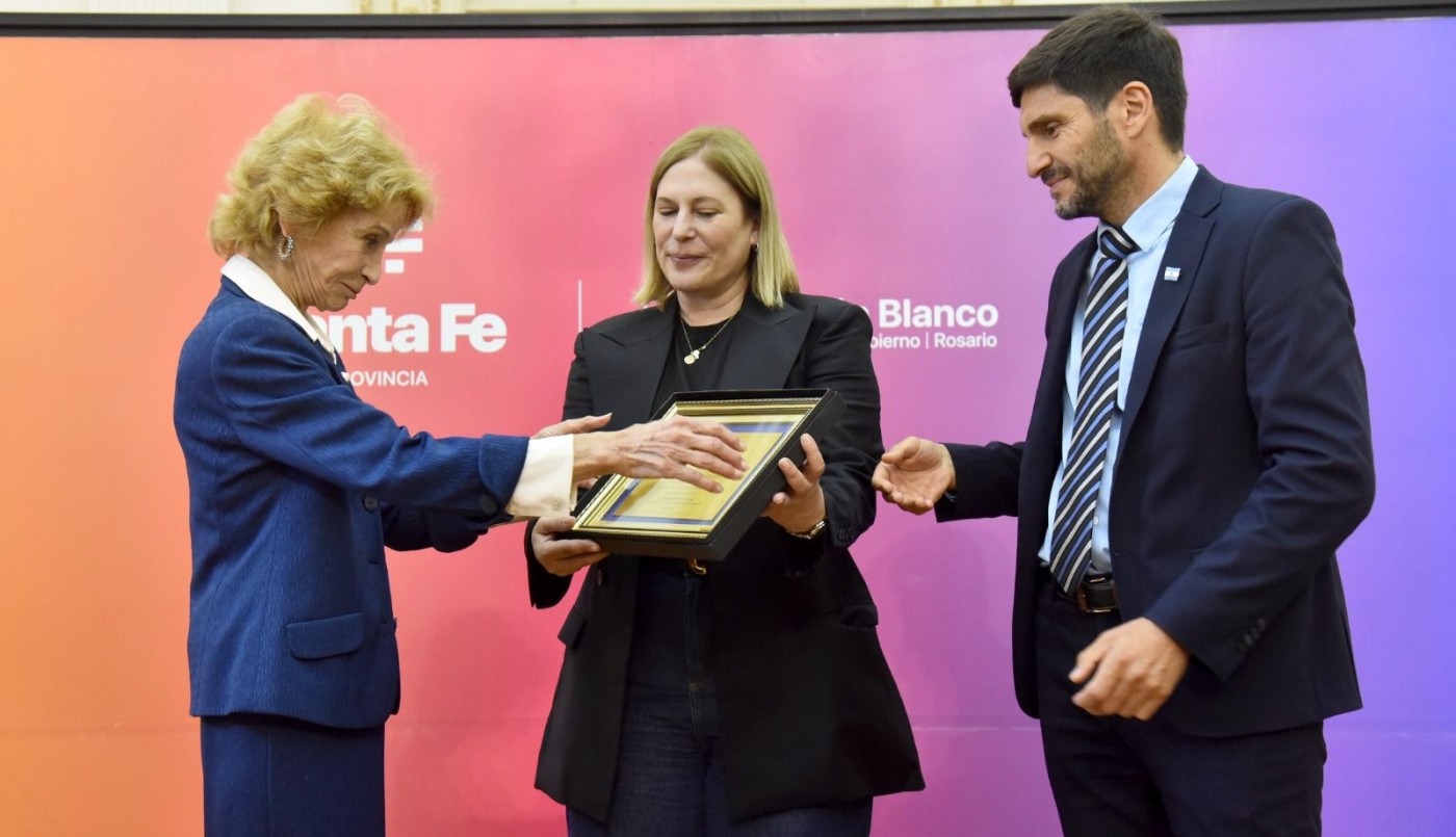 El gobernador otorgó un reconocimiento a la trayectoria de la jueza María Angélica Gastaldi | Información General