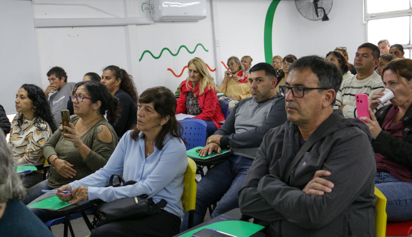 Con más de 100 inscriptos, comenzaron las capacitaciones del PRO.CA.VE para vecinalistas | Noticias