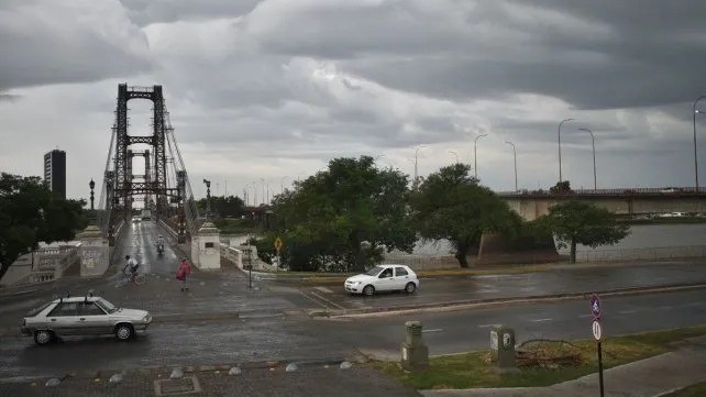 Viernes Santo con chaparrones y humedad en Santa Fe | Información General