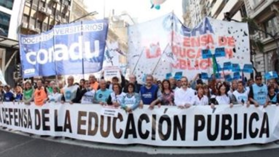 Se inicia un paro universitario de 48 horas en todo el país | Información General