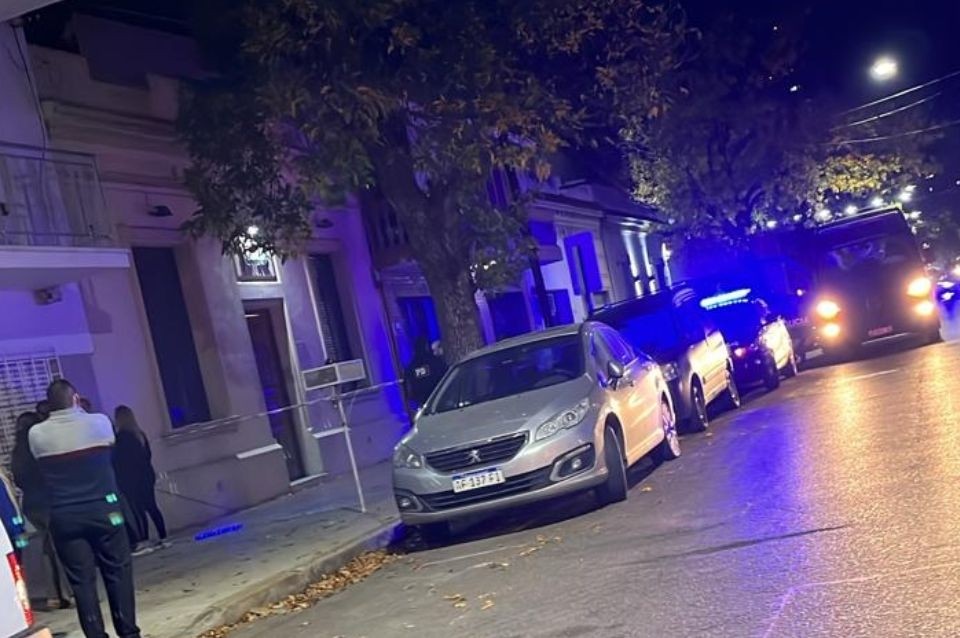Investigan la muerte de un peluquero en Barrio Constituyentes | Policiales