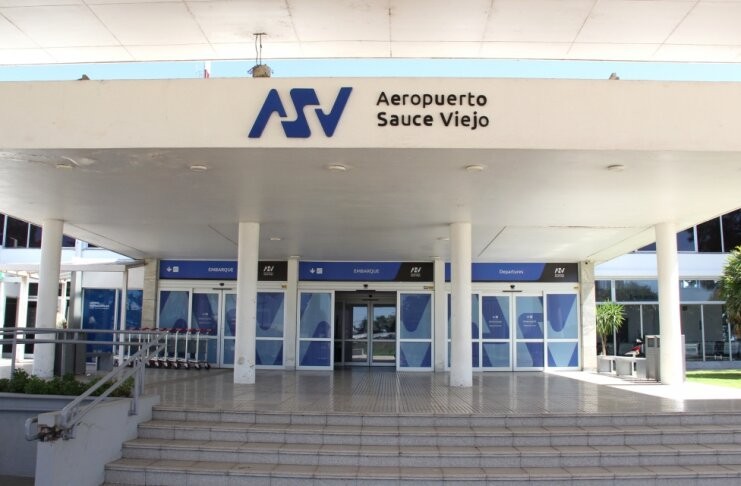 Gestionan que vuelos internacionales aterricen en Sauce Viejo durante el cierre del aeropuerto de Rosario | Información General