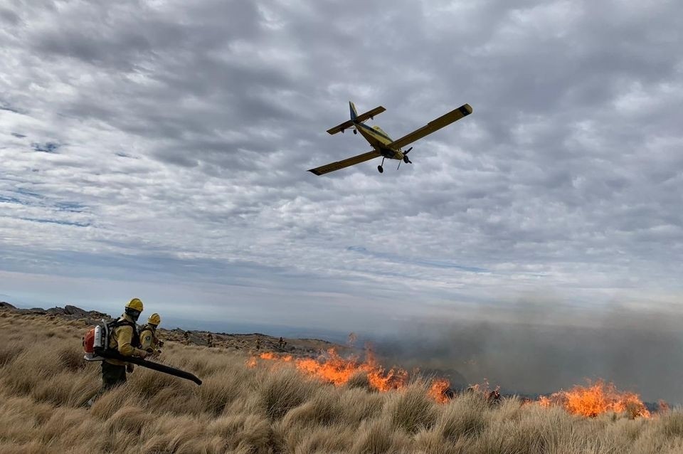 Santa Fe comprará un avión hidrante para combatir incendios | Noticias