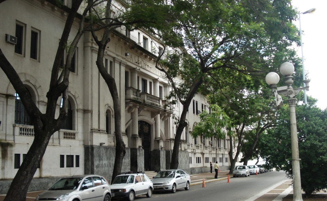 Fue imputado el conductor de aplicación por acosar a una adolescente | Judiciales