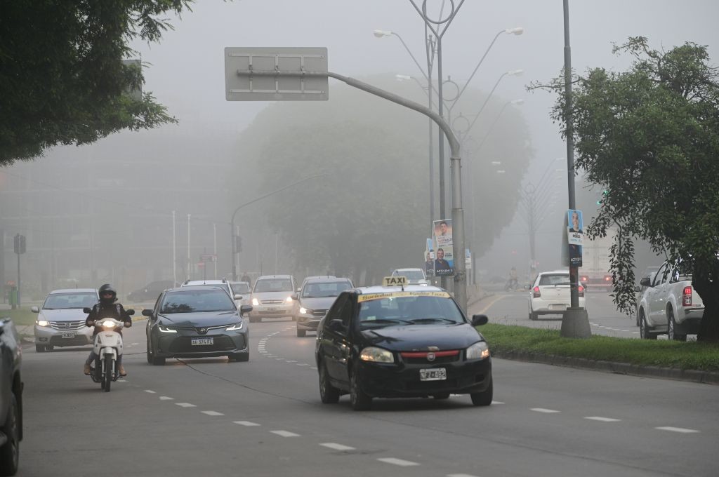 Martes gris y con una leve llovizna en la ciudad de Santa Fe | Información General