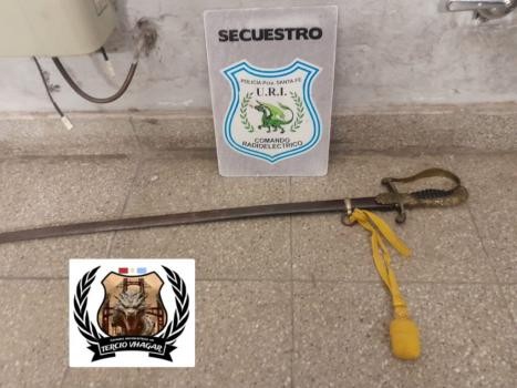 Detuvieron a un hombre con un sable de un metro en pleno centro santafesino | Policiales