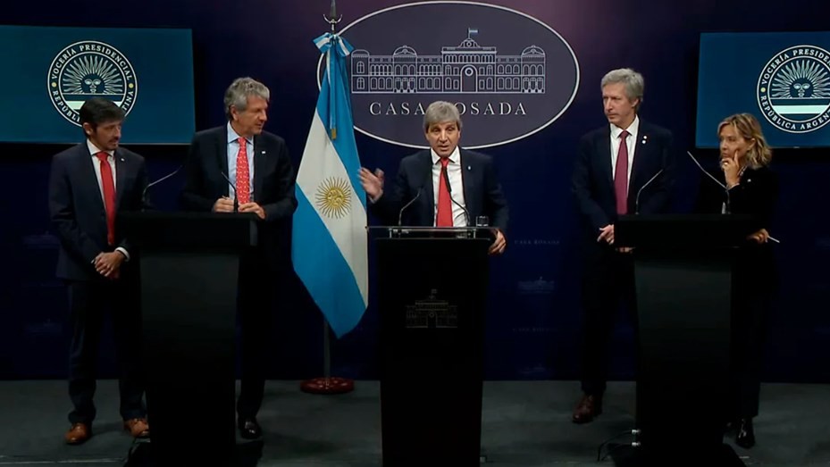 Una por una, las medidas del Gobierno para fomentar el uso de "dólares del colchón" | Nacionales