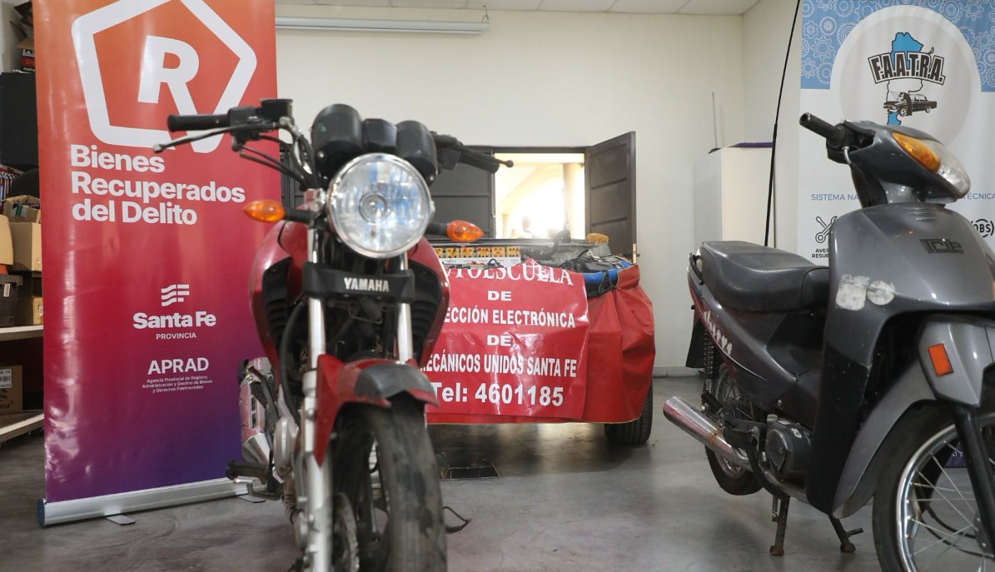 Entregan autos y motos incautadas al delito a instituciones educativas | Información General