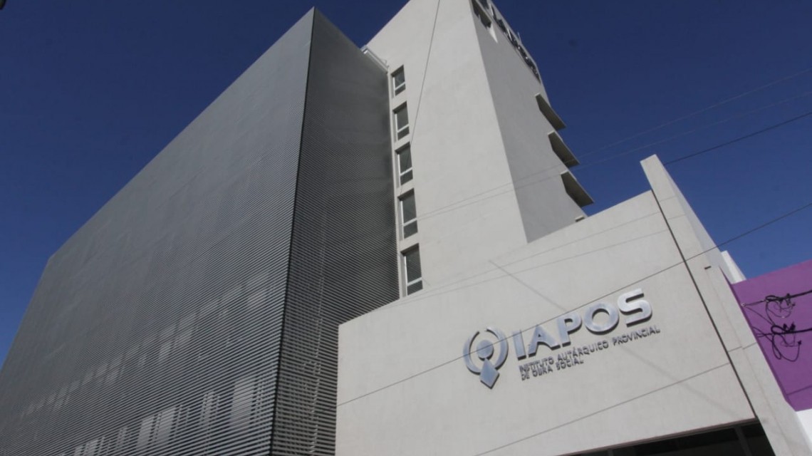 Crisis en el IAPOS: prestadores de servicios fúnebres cortarán el servicio | Información General