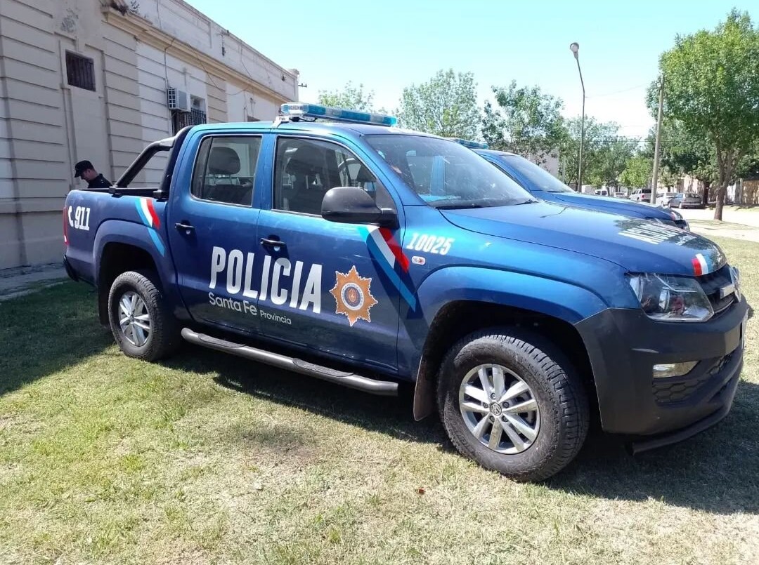 Santa Fe refuerza la seguridad con la entrega de 117 camionetas 0 km en la Costanera Este | Información General