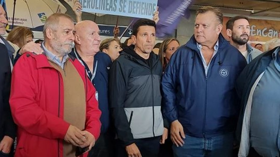 Gremios aeronáuticos denunciaron al Gobierno nacional ante el Comité de Libertad Sindical de la OIT | Nacionales