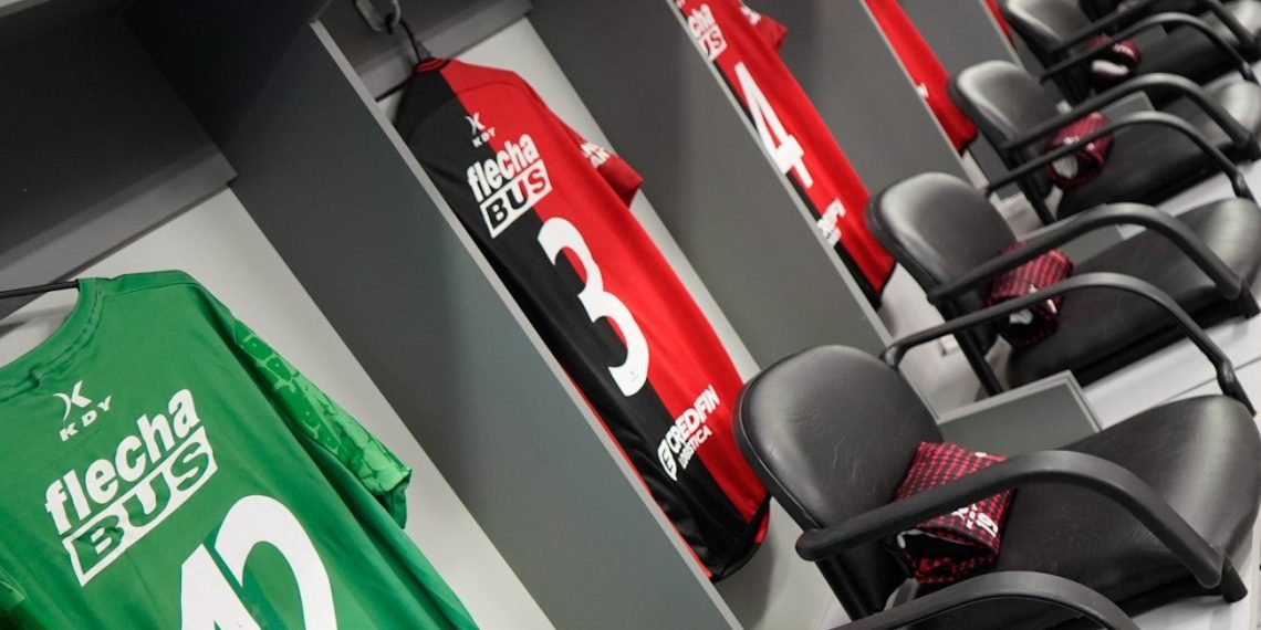 Colón viajó a Buenos Aires: Este lunes visita a Nueva Chicago | Deportes