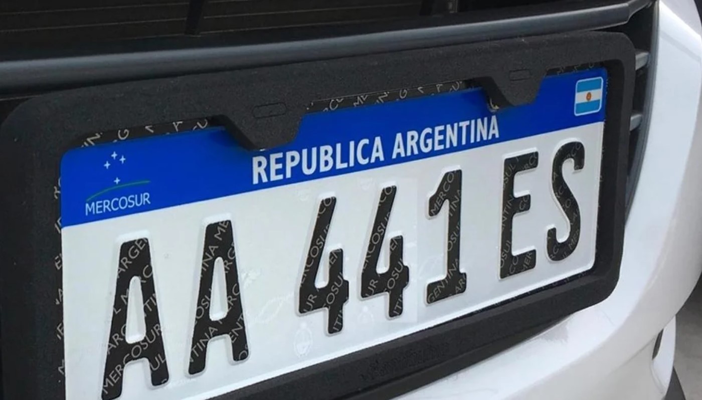 Faltan patentes en todo el país y desde la oposición exigen respuestas: "Es inadmisible" | Información General