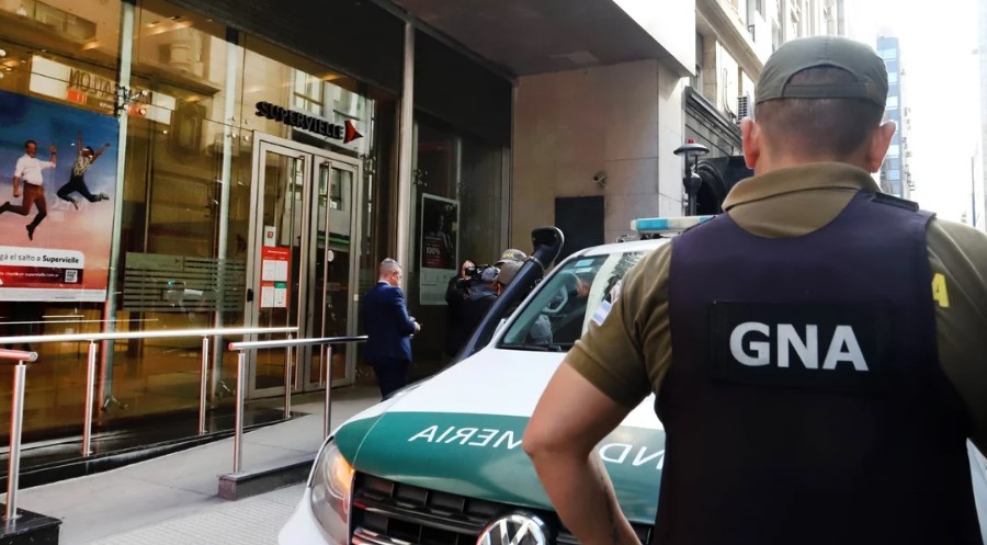 Rosario: detuvieron a cuatro gendarmes por un supuesto robo millonario a una pareja | Información General