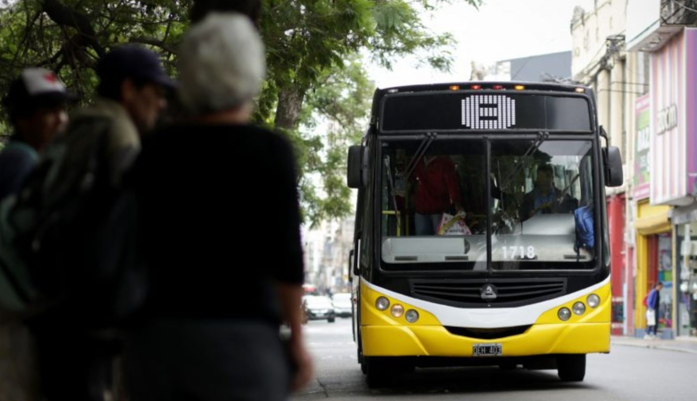Colectivos: los empresarios piden suba del boleto y la municipalidad analiza aplicarlo | Noticias