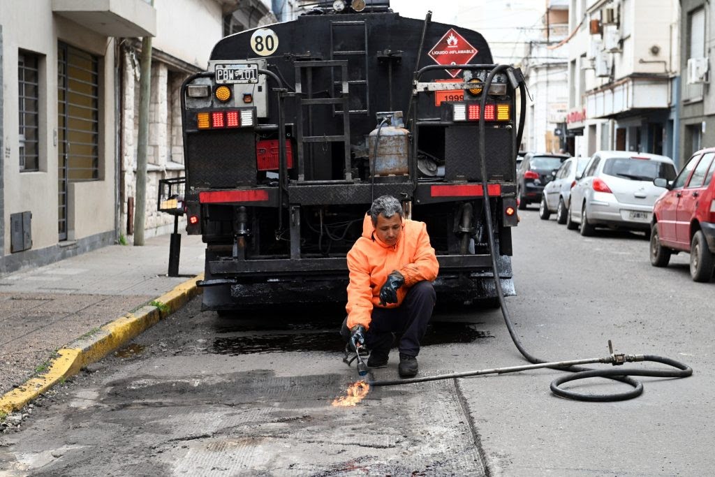 “Continuaremos bacheando para que los santafesinos transiten en condiciones óptimas” | Noticias