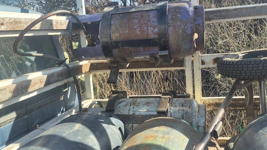 Lo detuvieron por usar garrafas como combustible para su camioneta | Nacionales