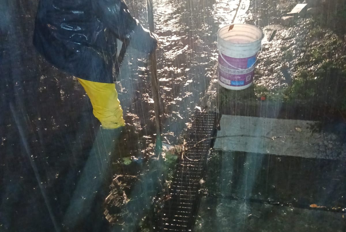 Las lluvias complican el tránsito en algunas zonas de la ciudad | Noticias