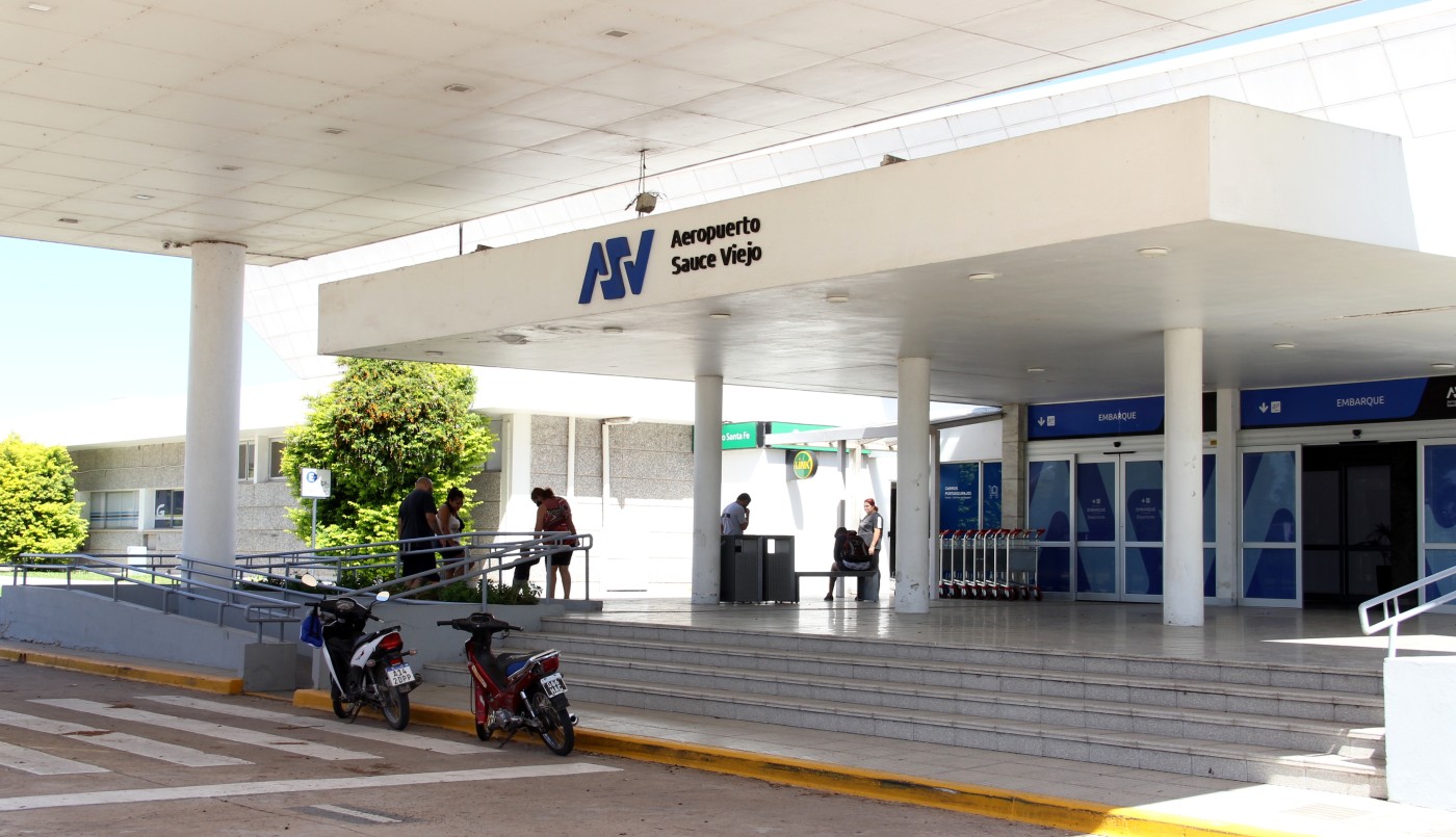 El Aeropuerto de Sauce Viejo suma frecuencias y vuelos directos | Información General