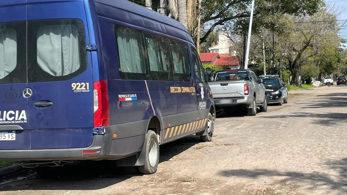 Robo millonario en barrio Guadalupe: se hicieron pasar por conocidos y tomaron rehenes | Policiales